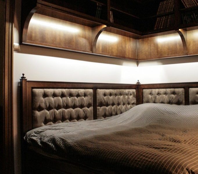 Stylowa sypialnia z drewna olchowego